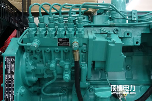 一臺400kW柴油發(fā)電機組在正常工作中，油底殼內(nèi)進(jìn)水竟然是這個原因！