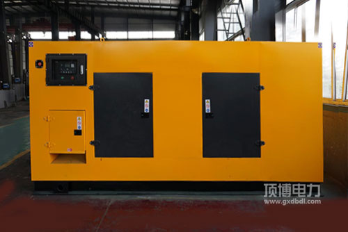 靜音性能好，是學(xué)校選擇頂博低噪音柴油發(fā)電機(jī)組原因