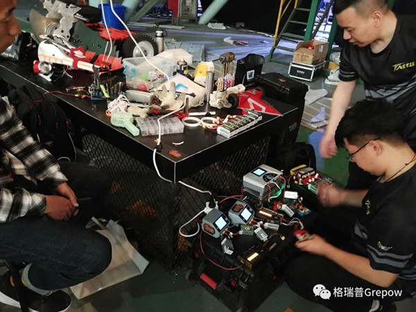 大灣區(qū)數(shù)智競技格斗機(jī)器人大賽 大灣區(qū)數(shù)智競技格斗機(jī)器人大賽