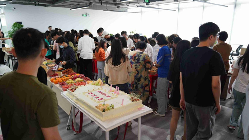 格瑞普電池國際營(yíng)銷中心大家庭