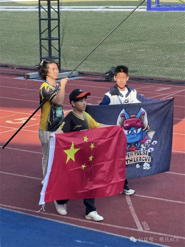 龍隊(duì)、小白、果果