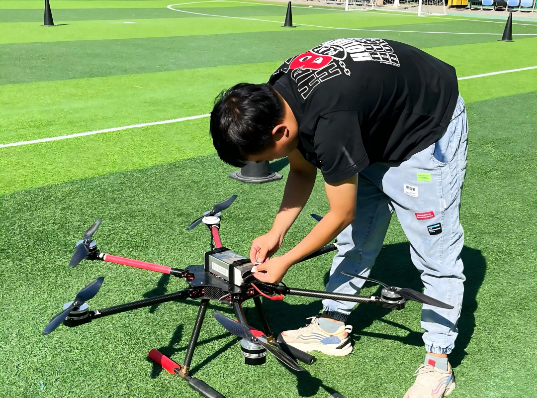 Tattu無(wú)人機(jī)電池組裝