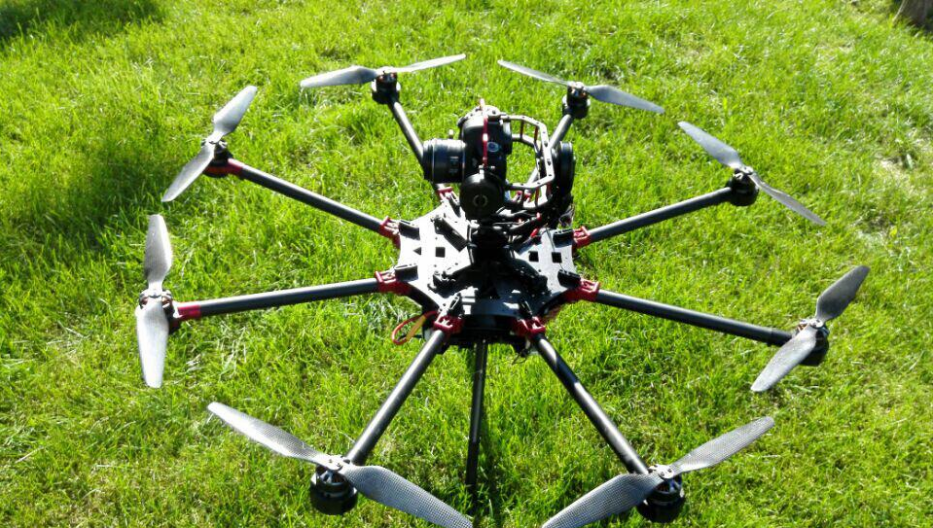 八旋翼無人機(jī) 八旋翼無人機(jī)